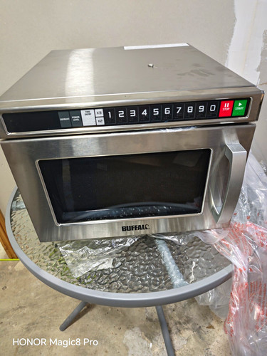Buffalo 17l 1100w programmable - 1100w,