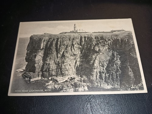 Noss head lighthouse - head, lighthouse,