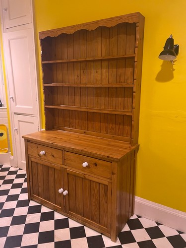 Lovely 1960s pine dresser
