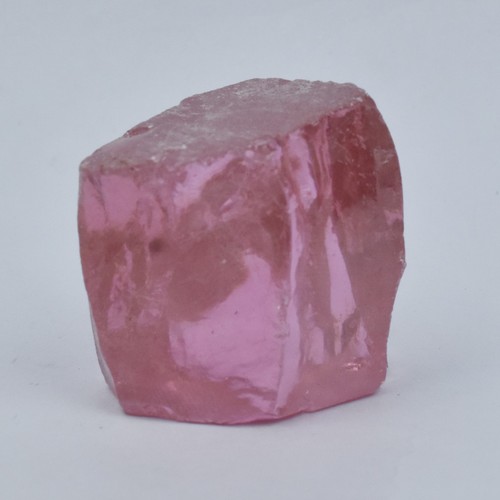 Natural pink sapphire uncut - natural,