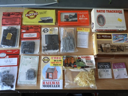 Gauge wagon and building - 00,
