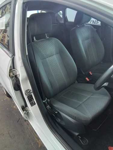 Front seat ford fiesta mk7 - rh,