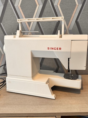 Singer sewing machine 9020 - machine,