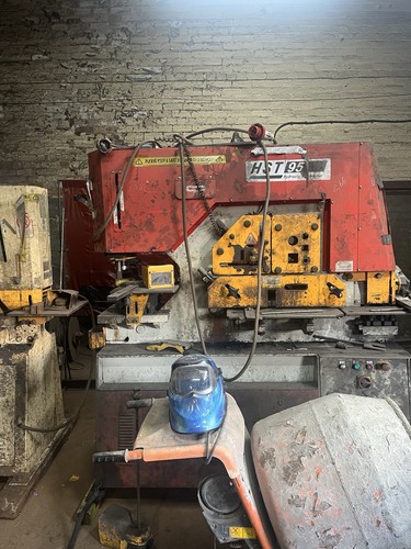 Steelworker ironworker - /,