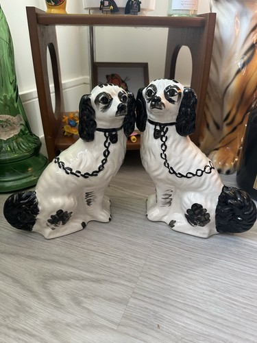 Pair staffordshire style - pair,