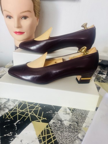Vtg bally leather - low, heel