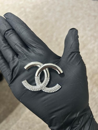 Silver flat back - back, charm