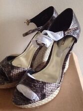 👠BNIB GORGEOUS BARRATTS