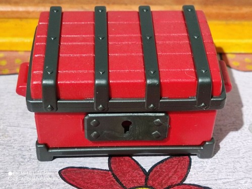 Playmobil red chest - red,