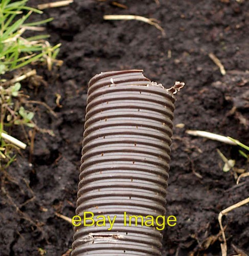 Photo 6x4 land - land, pipe
