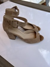 Pelle Moda Bijou Sandal Size
