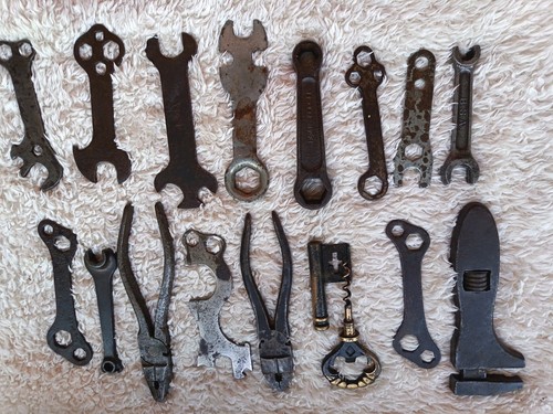 Mixture old spanners - old,