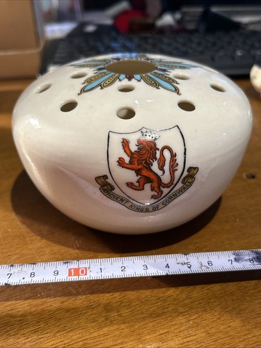 Goss pottery posy - h,