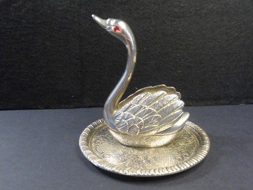 Table top swan - swan, match