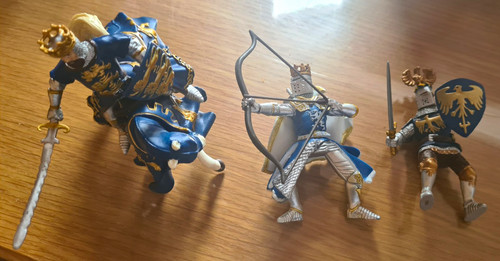 Medieval knights figures - 3, x