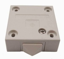 Door contact switch, chest