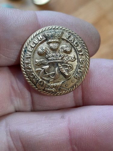 Antique livery button royal - livery,