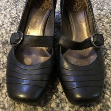 Clarks Bone Meal Pumps Womens