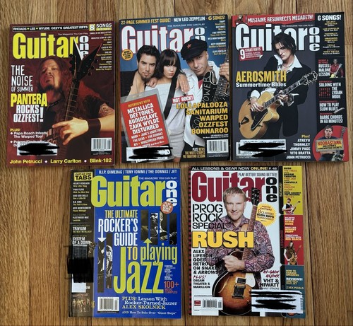 Lot guitar one magazines - of,