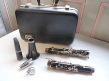 BOOSEY & HAWKES LONDON REGENT CLARINET WITH CASE
