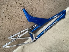 X-Large Blue Foes FXC 26in