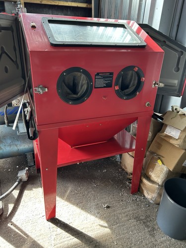 Sand blasting cabinet wider - sand,