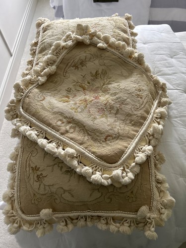Petit point needlepoint - point,