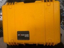 PELI HARDIGG CASES/STORM CASE iM2200 with Foam Compartments & Shoulder Strap