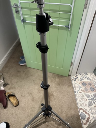 Lightweight floor stand and - stand,