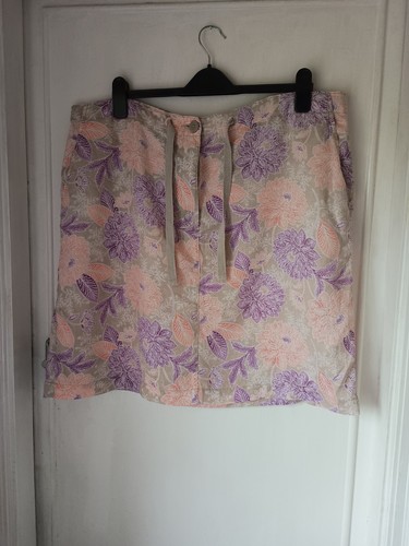 Ladies skirt size 18 - ladies,