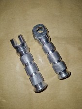 Suzuki 64FR14 Front/rear Foot Peg Set New Unpackaged