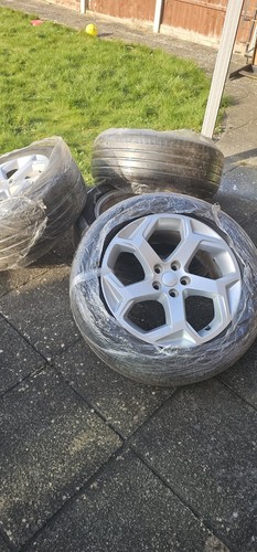 Range rover alloy wheels - range,