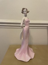 Coleport Silhouettes Figurine of Sally, 10 inch/25 cm high, in Good Condition.