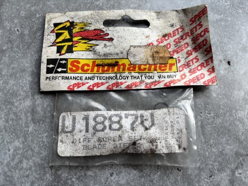 Schumacher diff screw - schumacher,