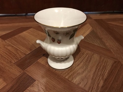 Wedgwood wild strawberry - wedgwood,
