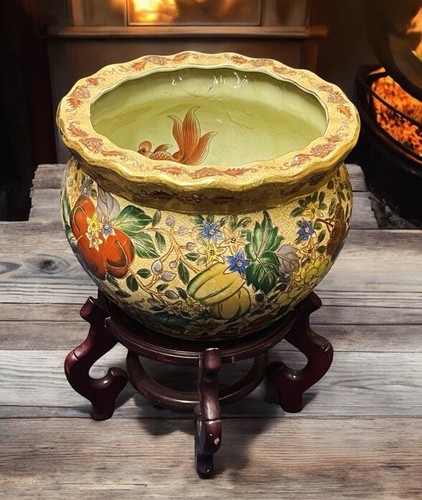 Planter jardiniere on - jardiniere, wooden