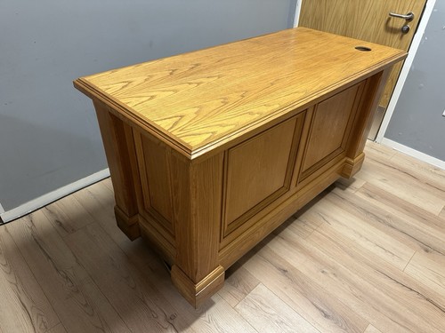 Impressive straight oak - straight,
