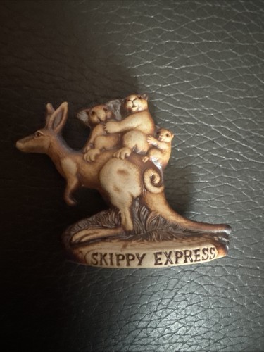 Swagman pottery skippy - pottery, ‘skippy