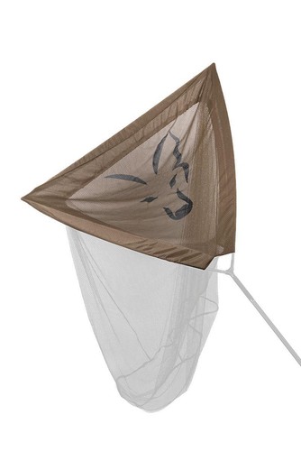 Fox carp fishing - carp, landing