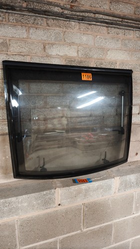 Caravan front centre window - centre,