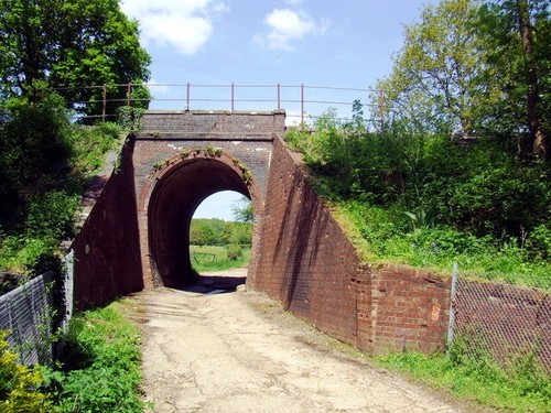 Photo railway bridge near - photo,