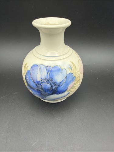 Walter moorcroft anemone blue - walter,