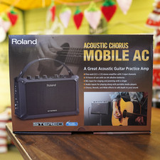 Roland MOBILE AC 5W 2x4 Acoustic Guitar Combo Amp Brand New
