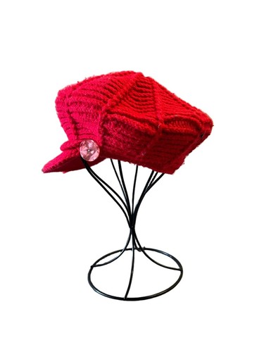 Vintage hand knit cabbie - hand,
