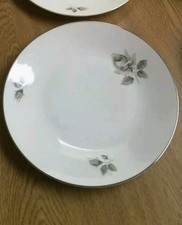 Lorenz Hutschenreuther dinner plates 9 3/4" porcelain mid/late 20th century 