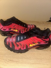 NIKE AIR MAX PLUS TN/ SUPREME