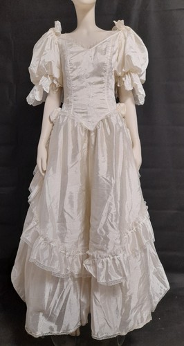 Vintage peep milkmaid - vintage, peep/milkmaid