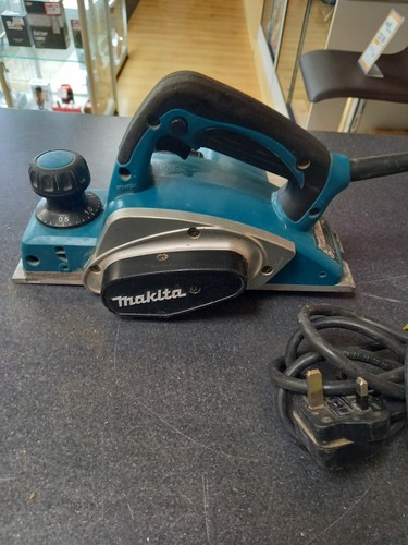 Makita 82mm kp0800 230v - 82mm,