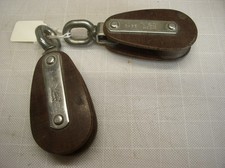 VINTAGE  SAILING BOAT  PAIR TUFNOL MAIN MARINE SWIVEL BLOCK PULLY 3-SE 11x4cm