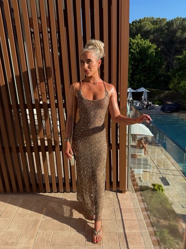 Size gold glittery - 6-8, sequin